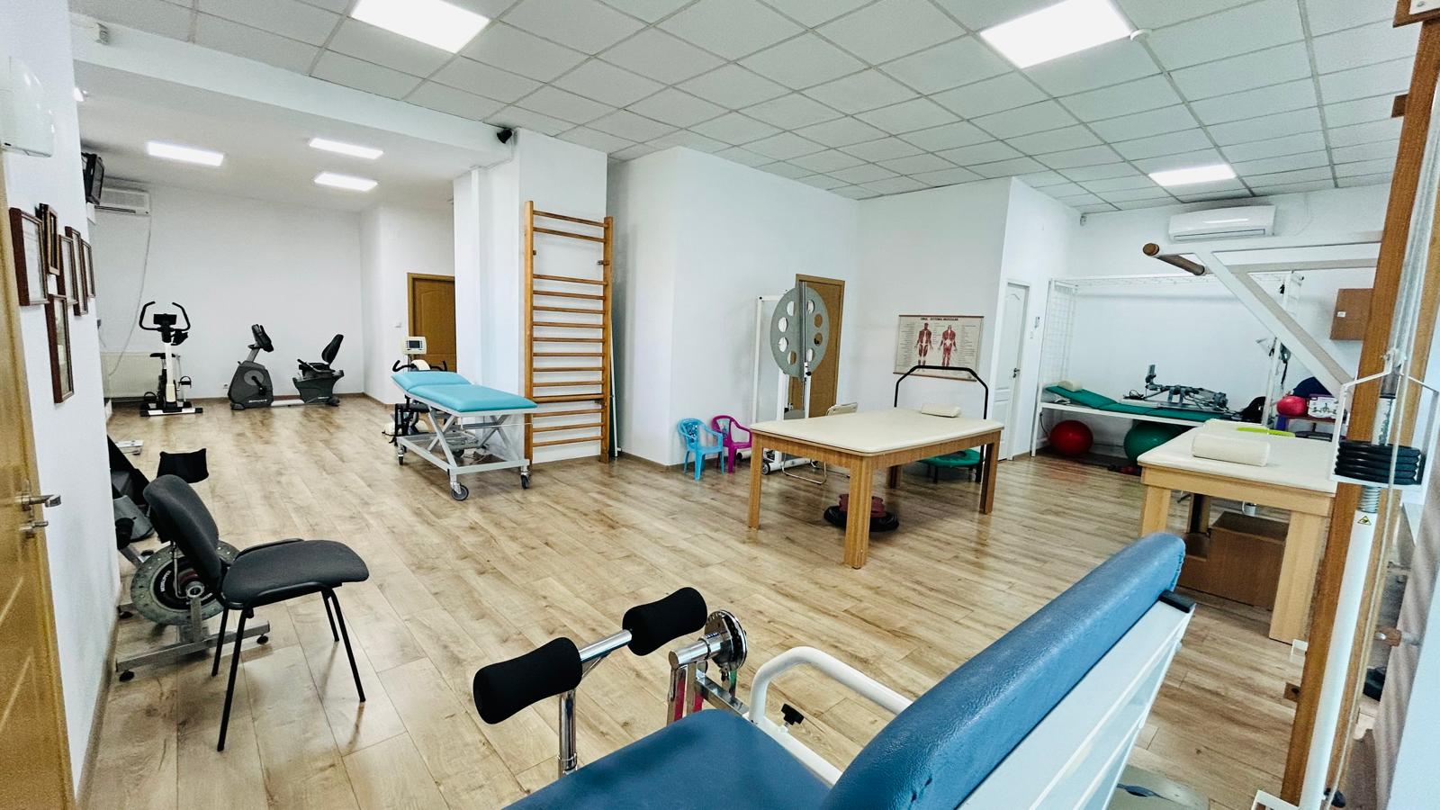 Clinica Health & Happiness